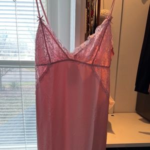 Lascana - pink feminine lace trimmed negligee - NWT